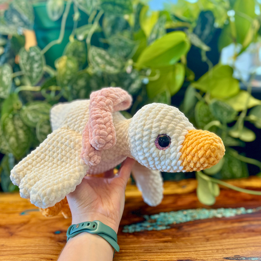 Goose Plushie - Pink Bow