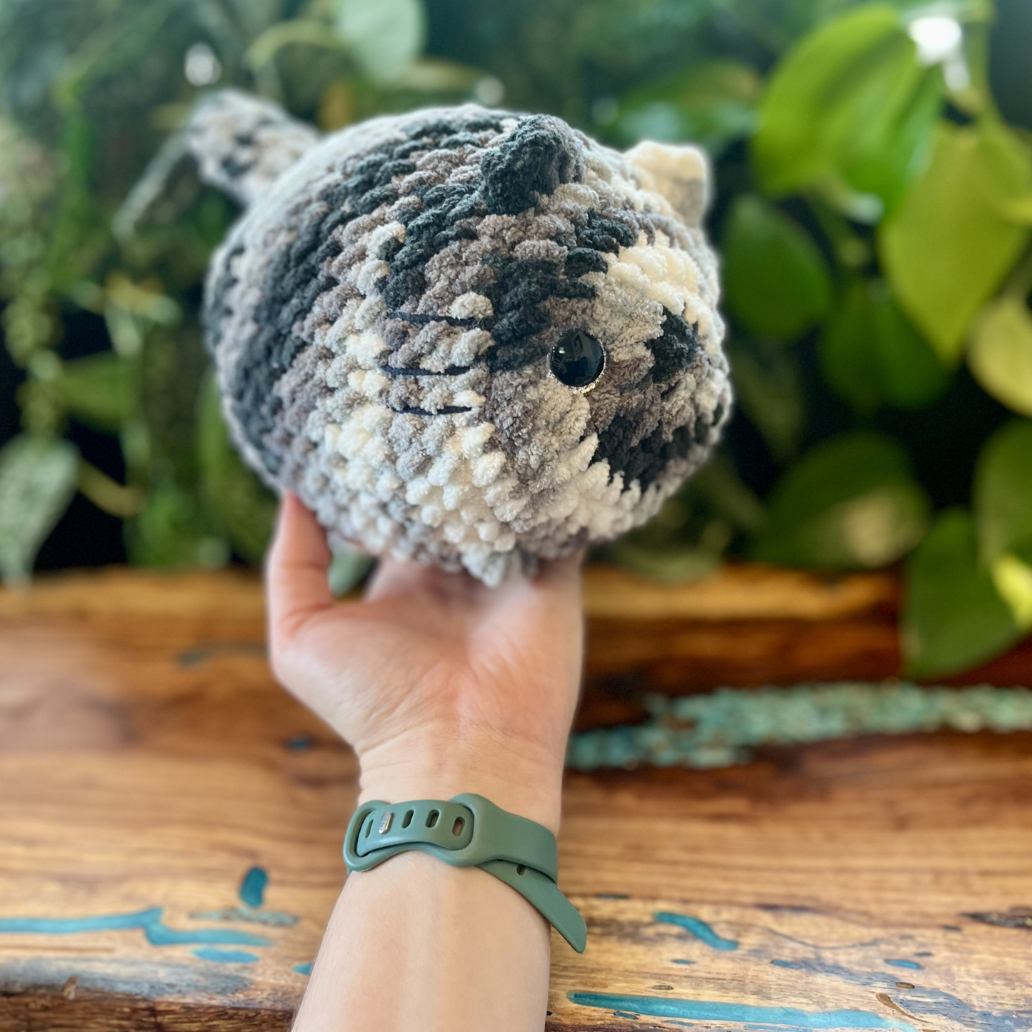 Loaf Cat XL - Tricolor