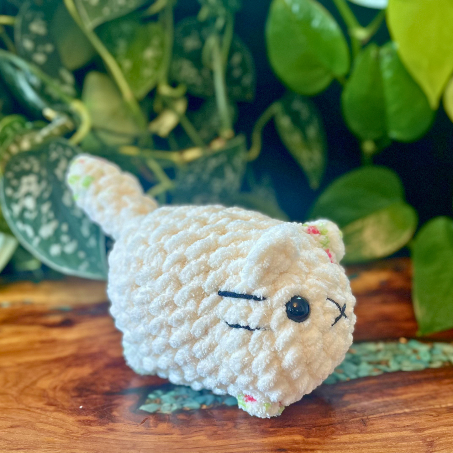 Loaf Cat - Cream w/ Floral Ear